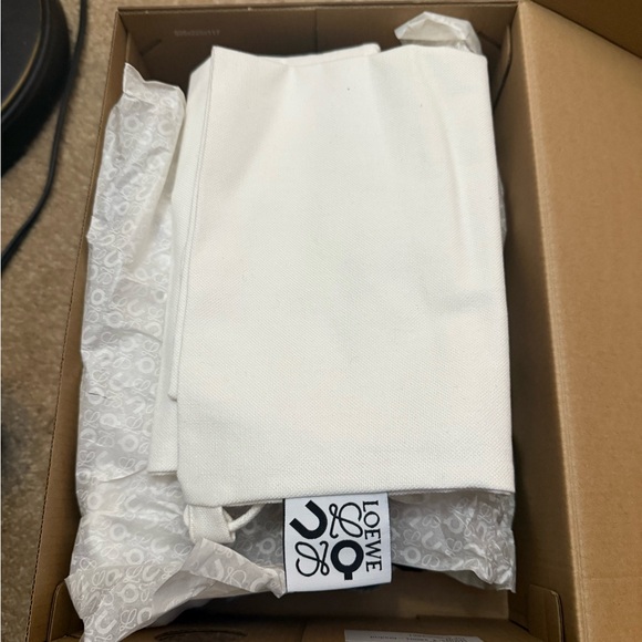 Loewe Women's Grey Sneakers - Picture 5 of 7